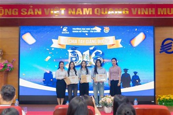 VINH DANH THỦ KHOA KHÓA D16 – THANH XUÂN CỦA CHÚNG TA