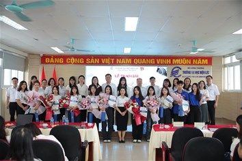 TRAO GIẢI CUỘC THI ẢNH “ĐI HỌC LÀ PHẢI ĐẸP”