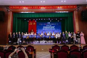 CHÚC MỪNG BÙI HUYỀN TRANG - D19KTDN3 VỚI GIẢI 3 CUỘC THI ĐẤU TRƯỜNG TÀI CHÍNH 2025