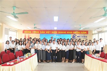 HỘI NGHỊ ĐỐI THOẠI GIỮA HIỆU TRƯỞNG VỚI KHOA KẾ TOÁN - TÀI CHÍNH